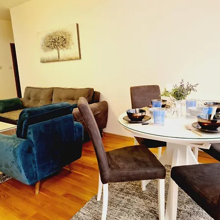 Kamche Lux Apartment
